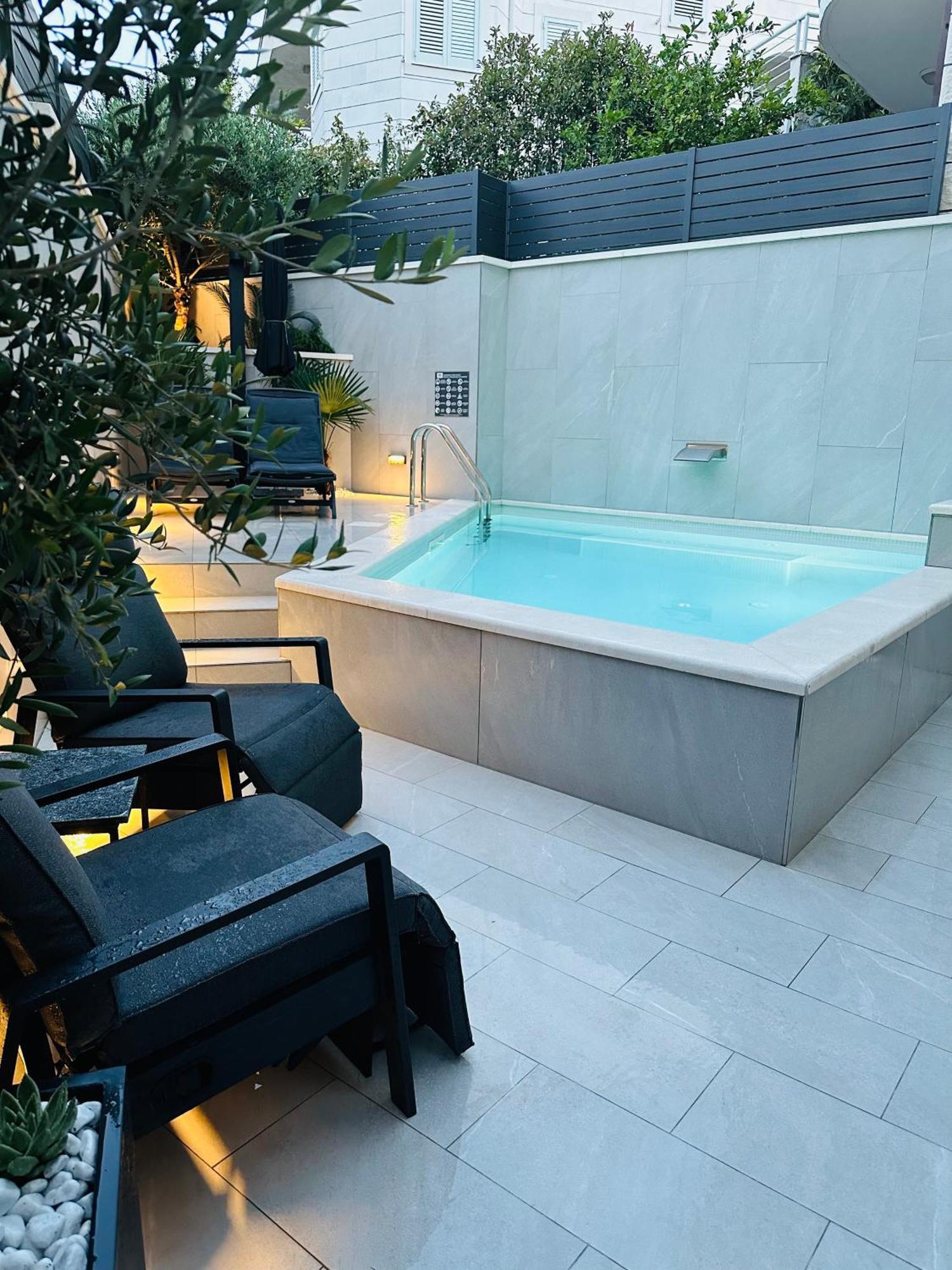 Apartment One B With Heated Private Pool Dubrovnik Exteriör bild